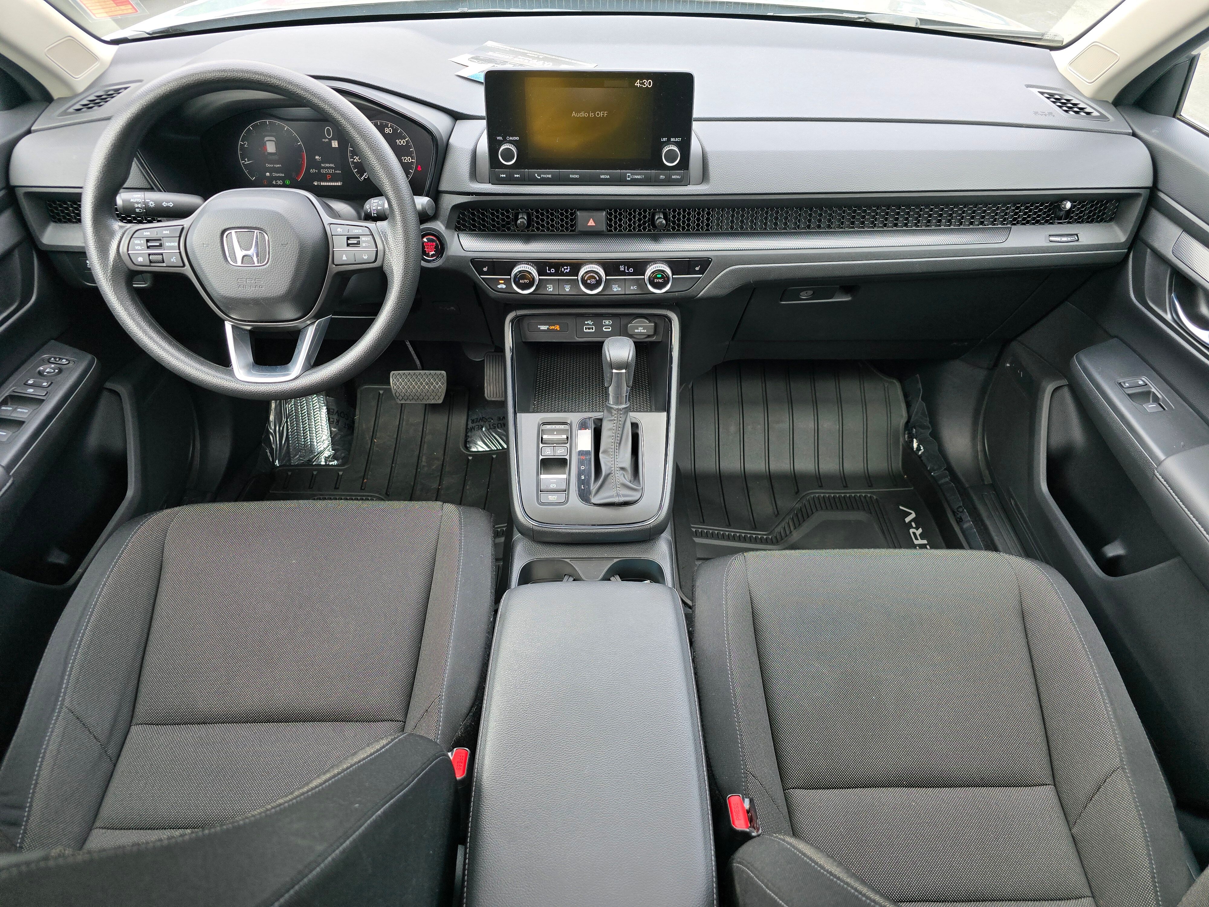 Vehicle image 17 of 27