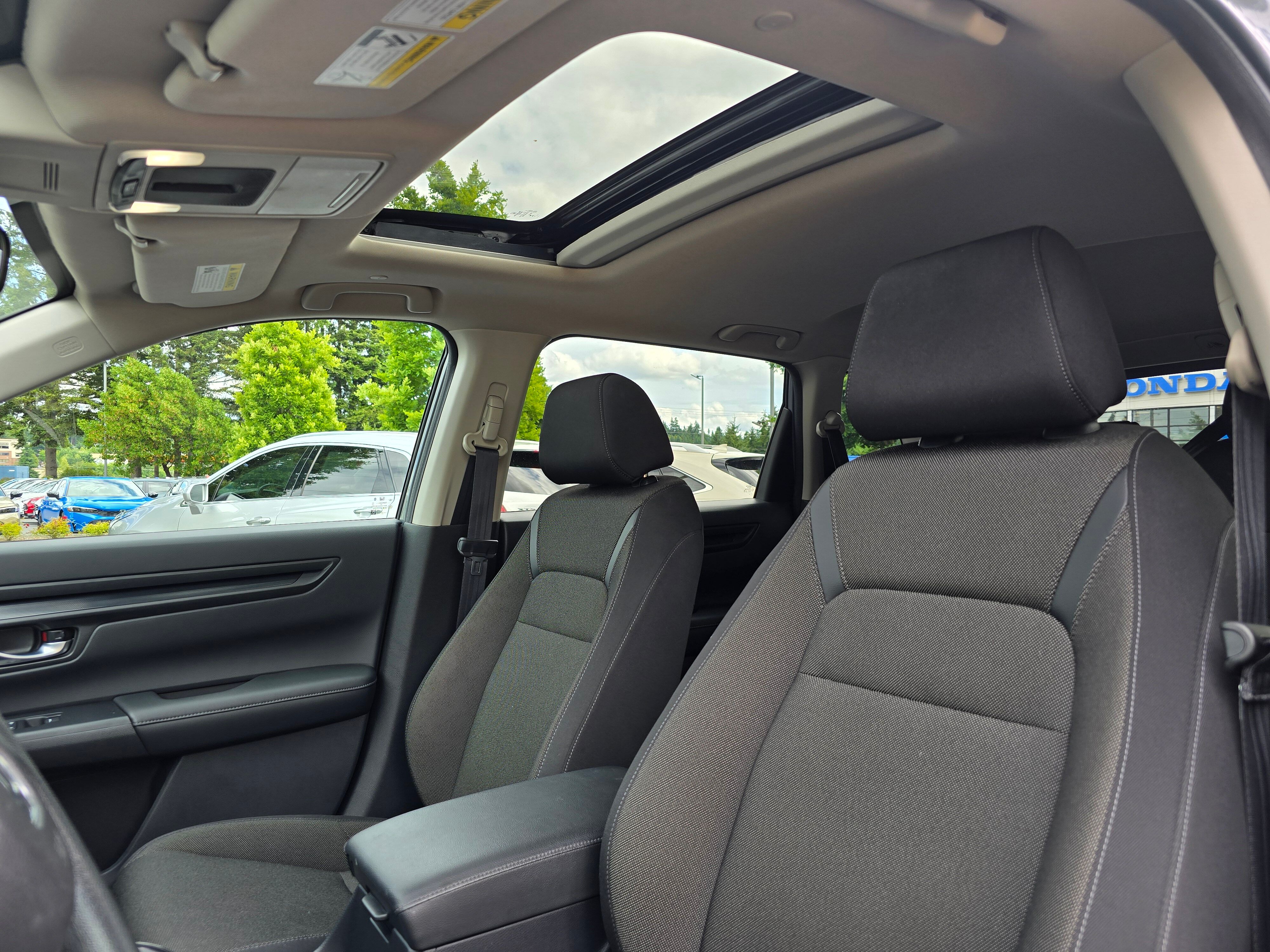 Vehicle image 13 of 27