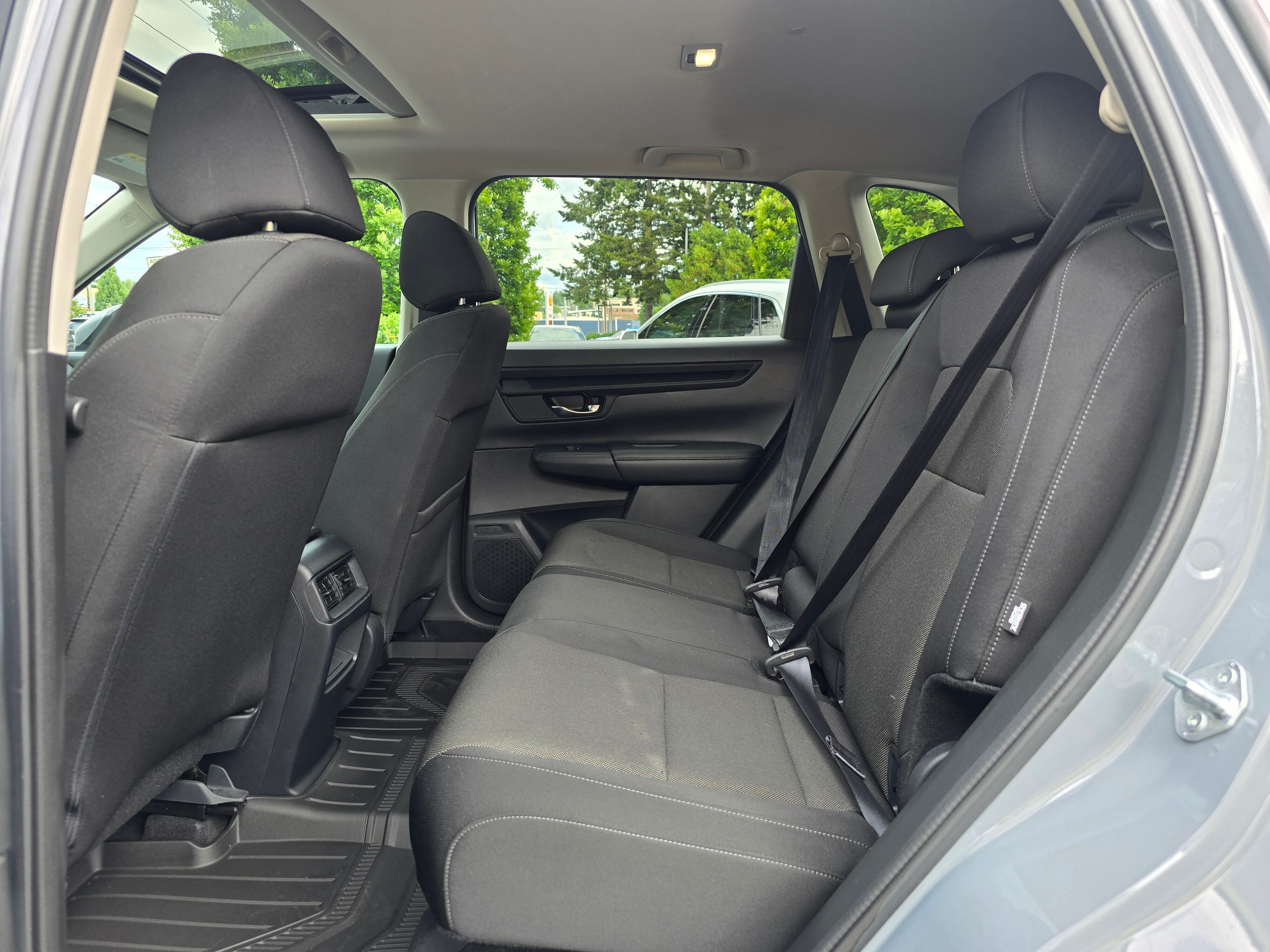 Vehicle image 14 of 27