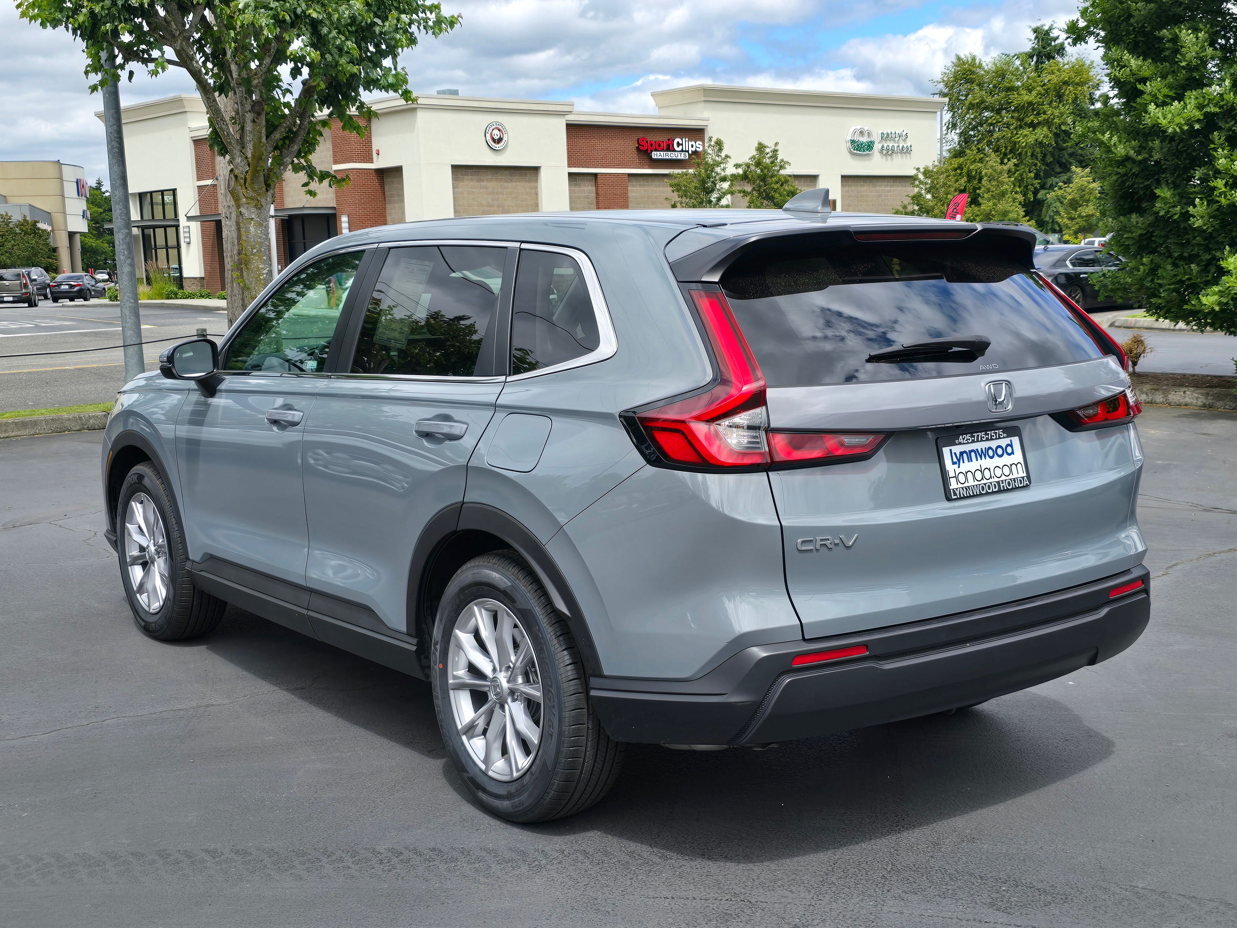 Vehicle image 7 of 27