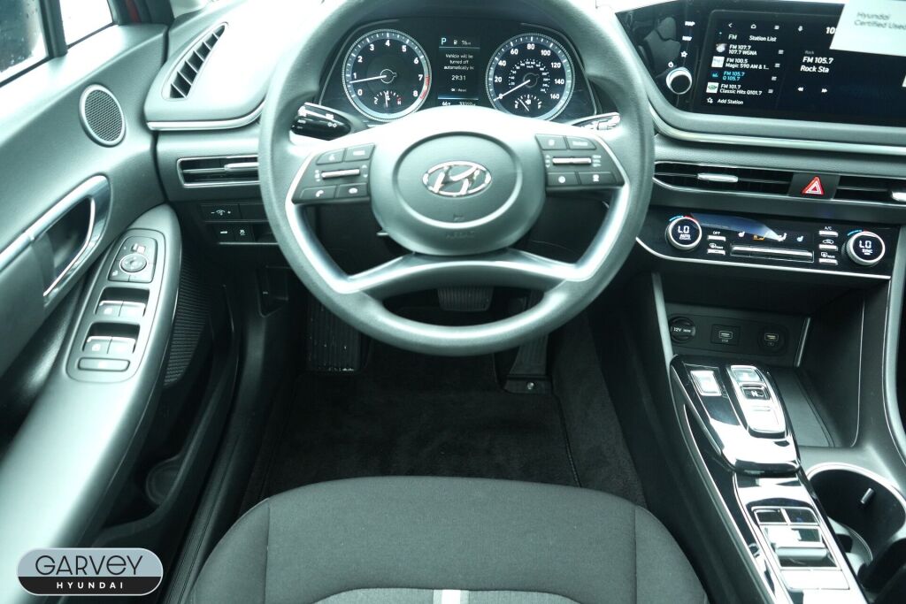 2023 Hyundai Sonata SEL Image 17 of 32