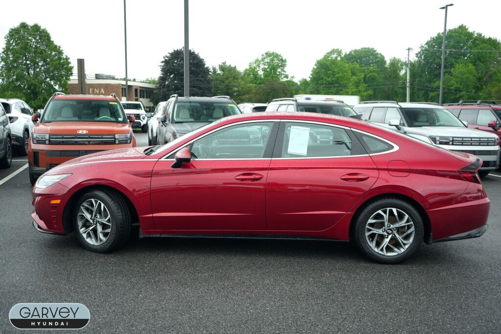 2023 Hyundai Sonata SEL Image 9 of 32