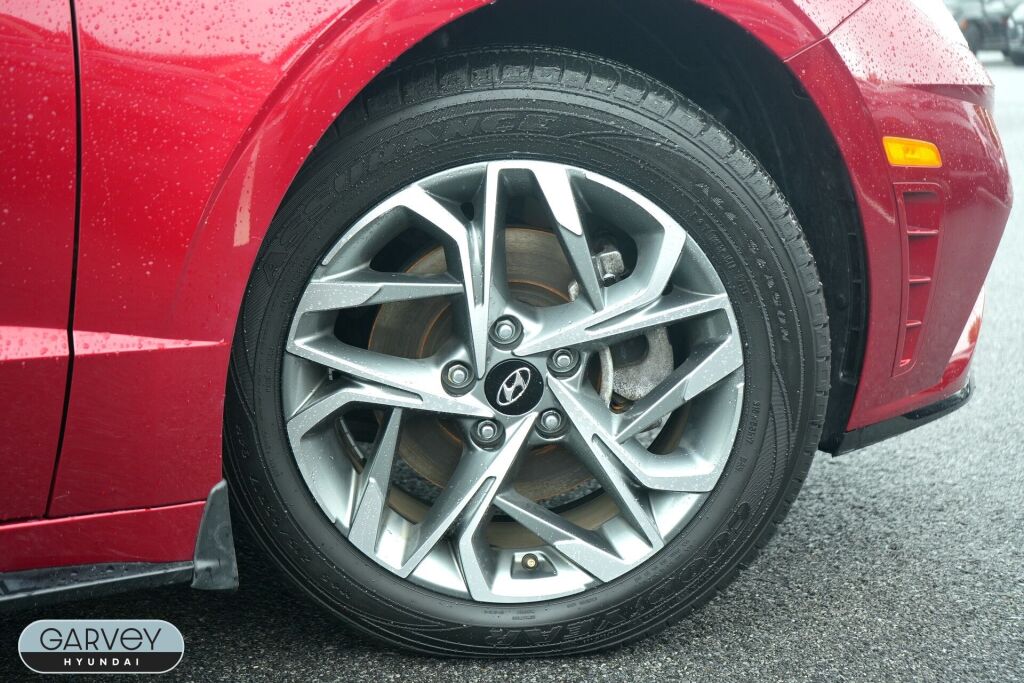 2023 Hyundai Sonata SEL Image 10 of 32