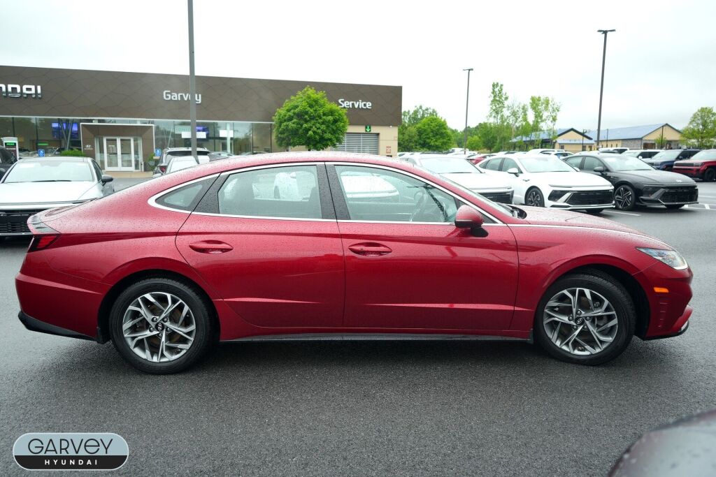 2023 Hyundai Sonata SEL Image 5 of 32