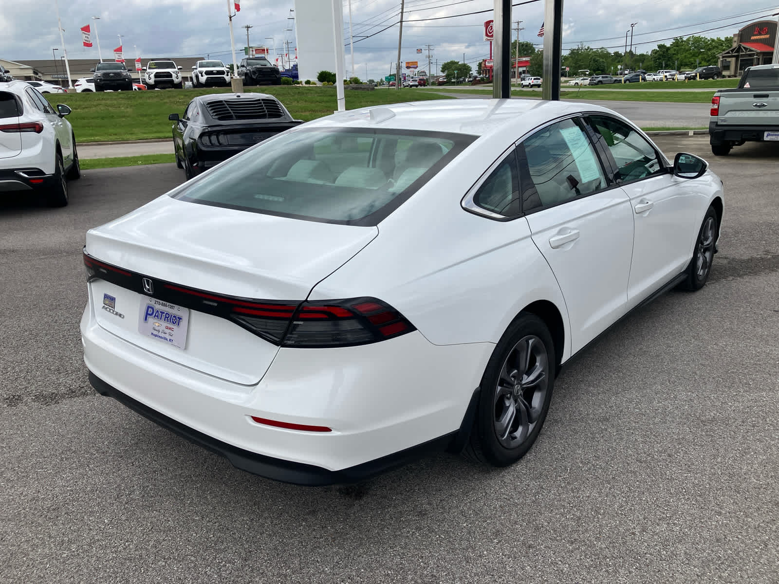 Vehicle image 5 of 35