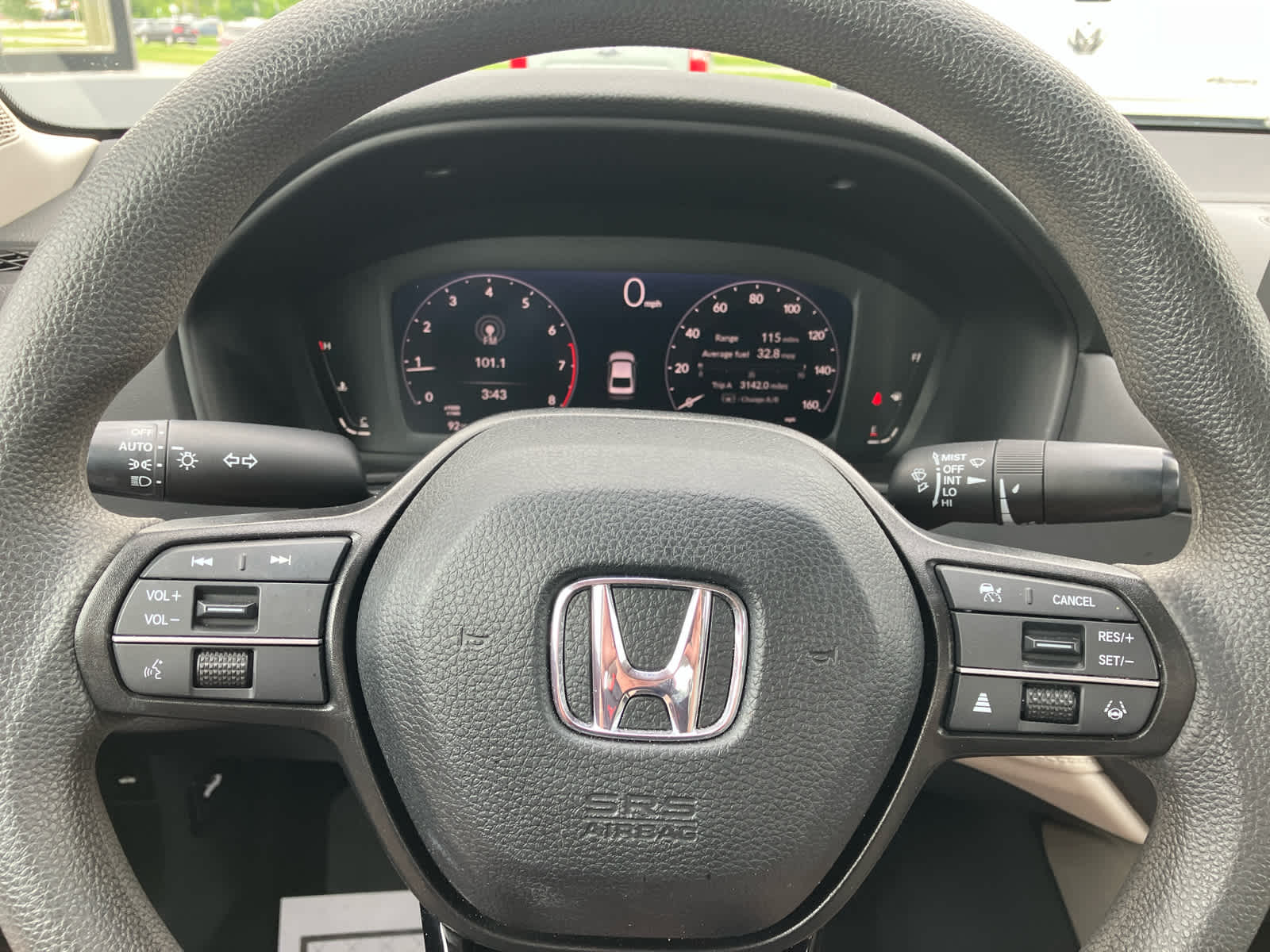 Vehicle image 13 of 35