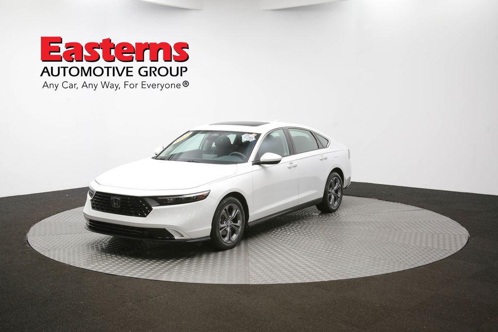 Vehicle image 4 of 97