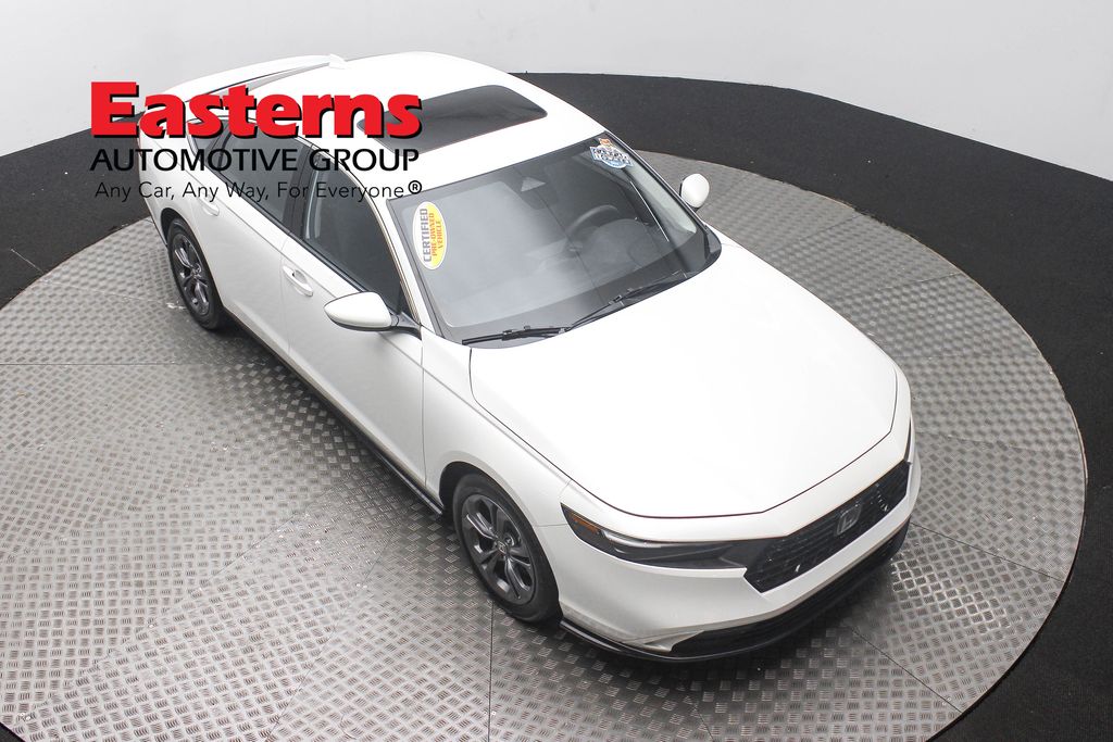 Vehicle image 15 of 97