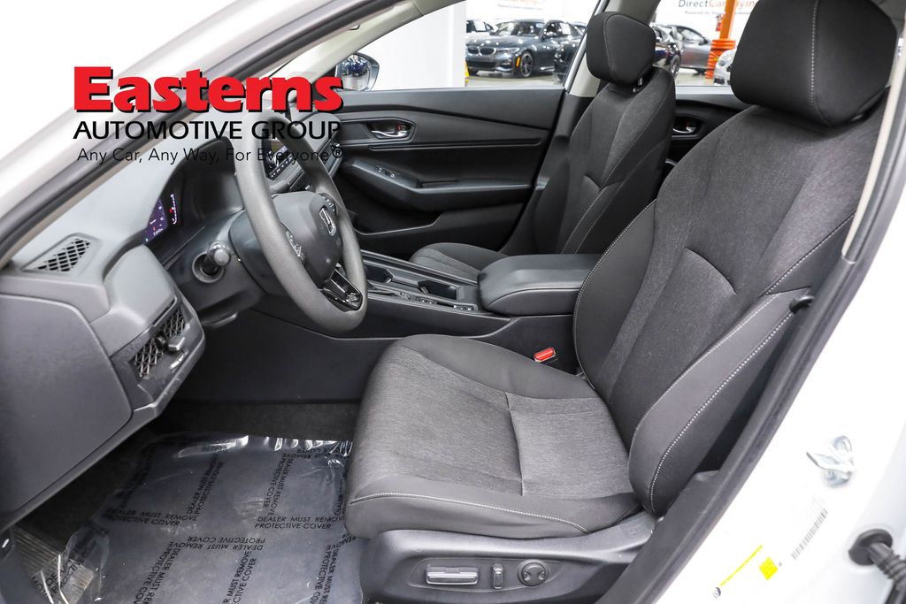 Vehicle image 44 of 97
