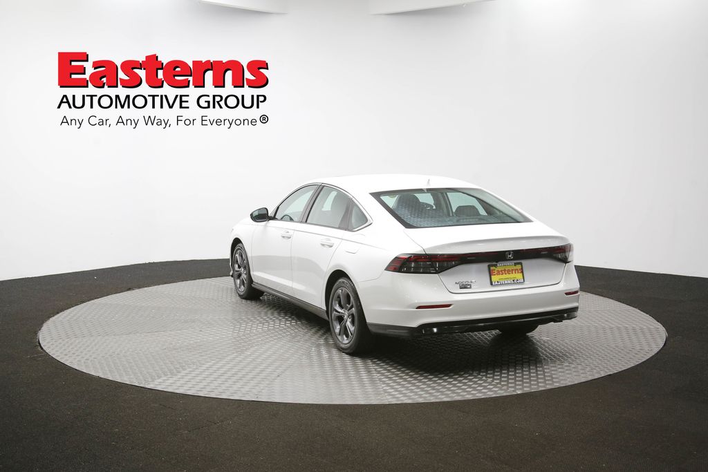 Vehicle image 30 of 97