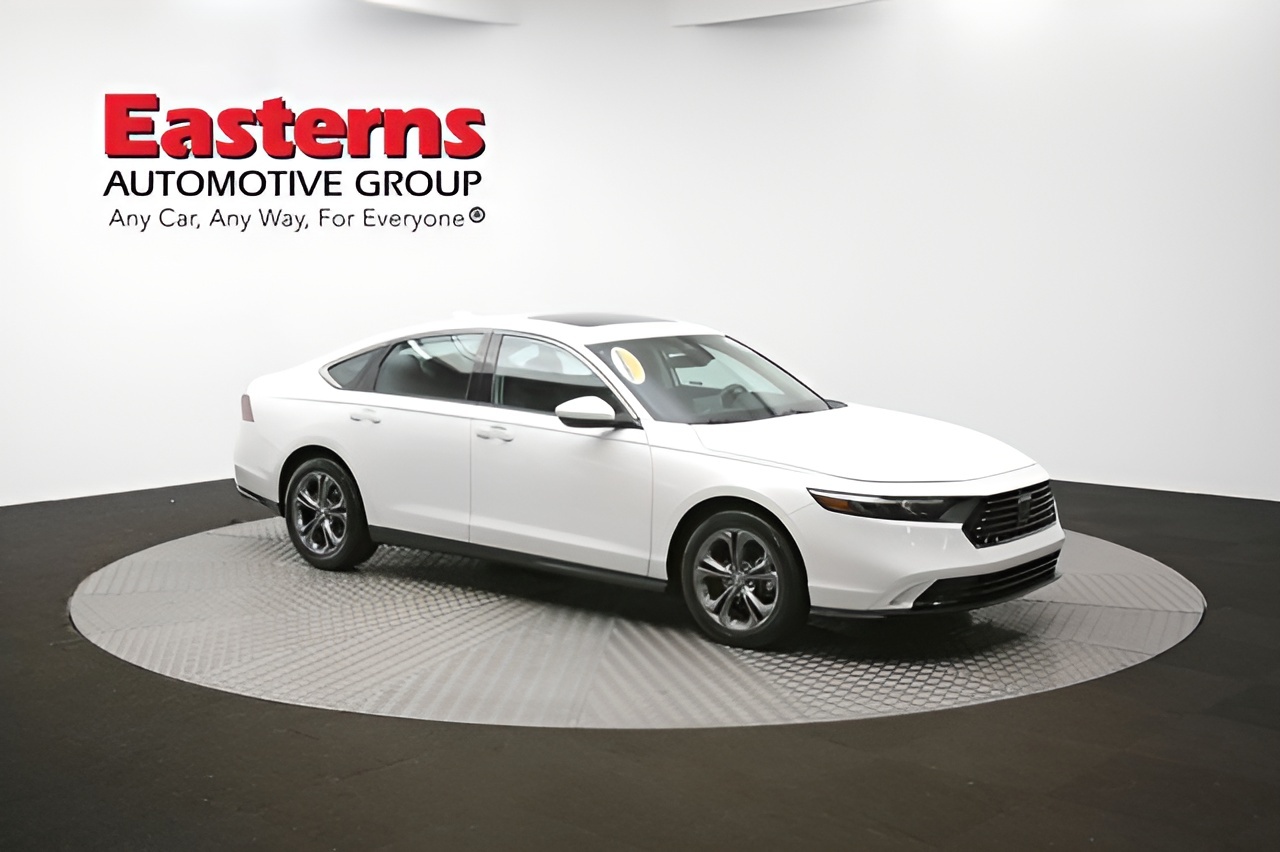 Vehicle image 75 of 97