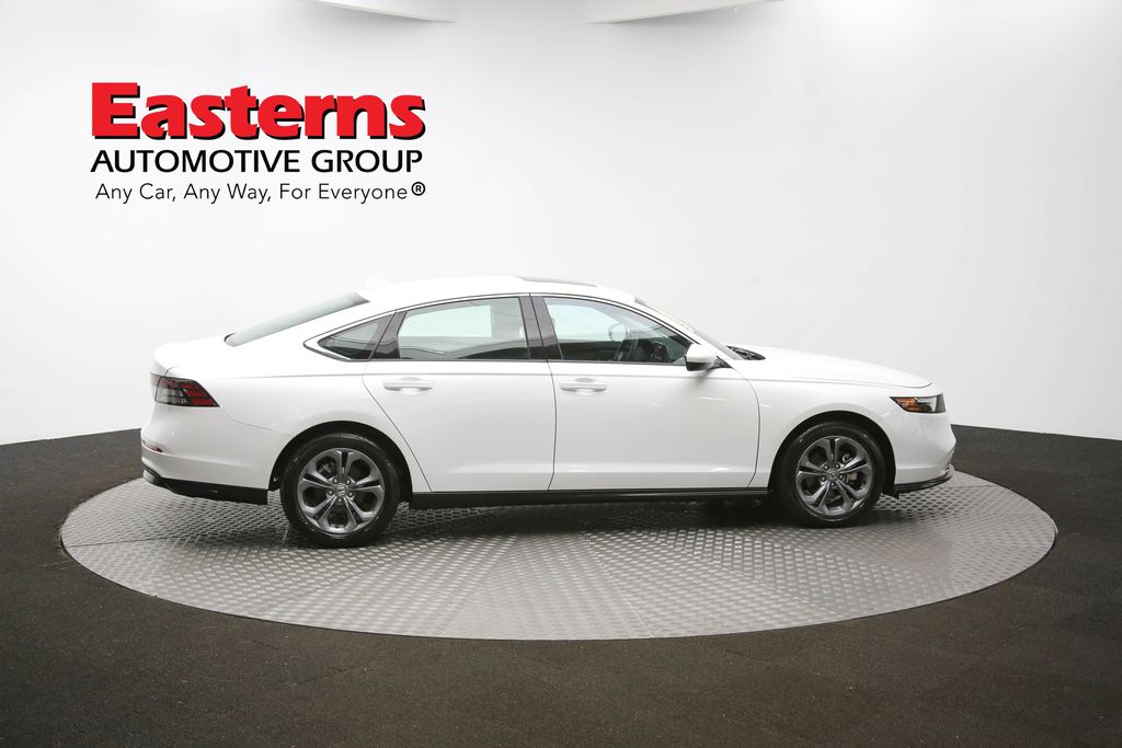 Vehicle image 19 of 97