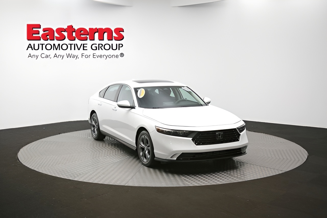 Vehicle image 72 of 97