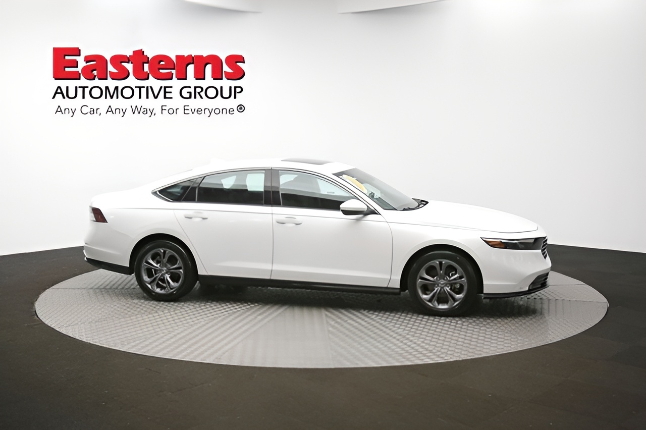 Vehicle image 77 of 97