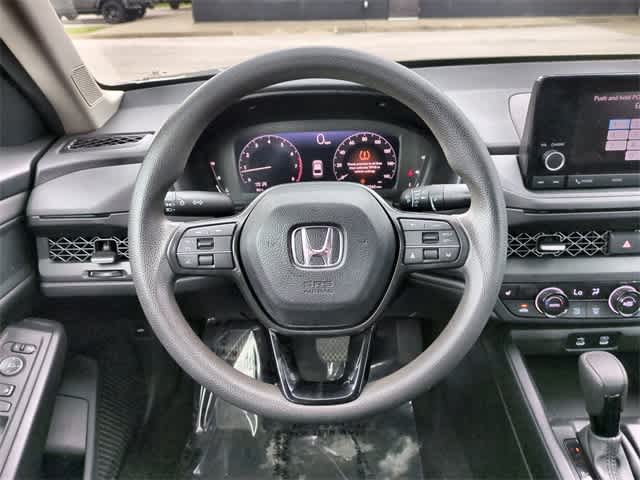 Vehicle image 24 of 36