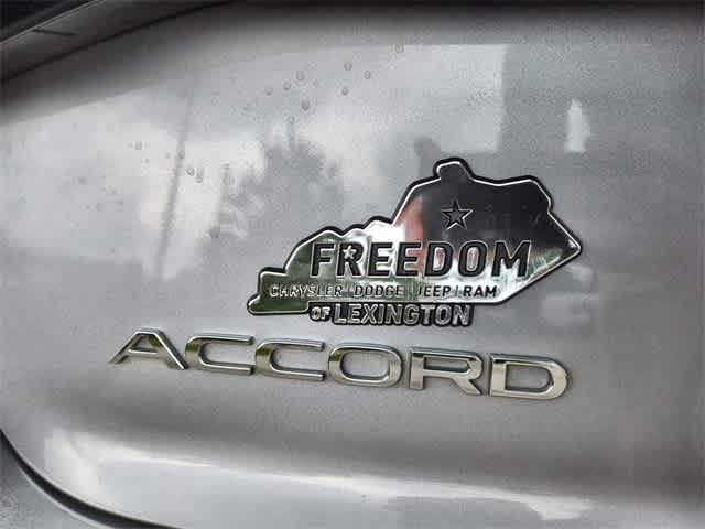 Vehicle image 13 of 36