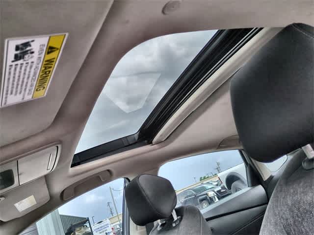 Vehicle image 20 of 36
