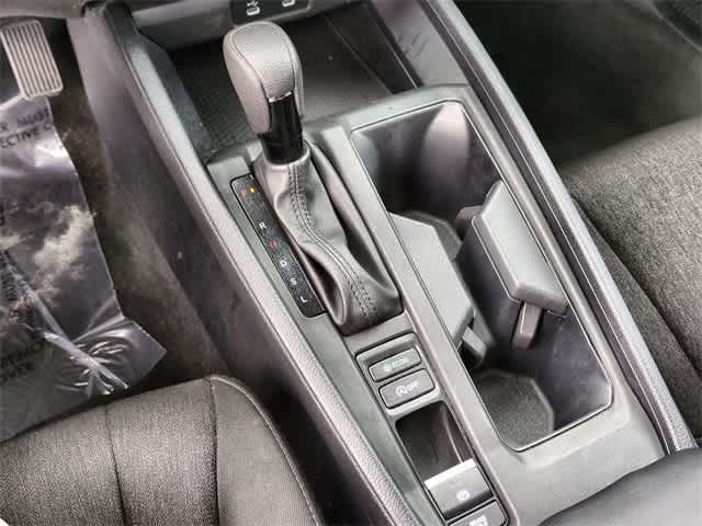 Vehicle image 32 of 36