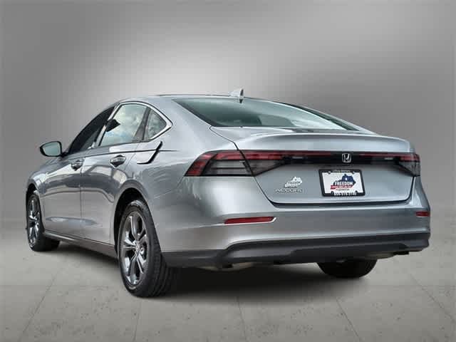 Vehicle image 9 of 36