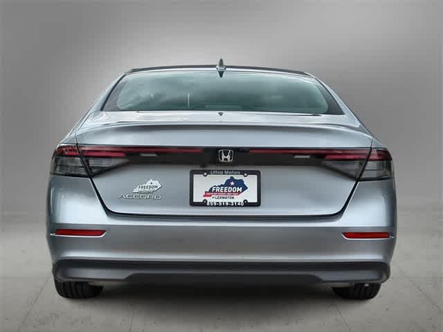 Vehicle image 8 of 36