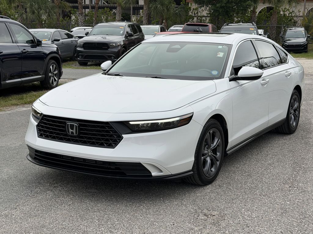 2023 Honda Accord EX Image 1 of 32