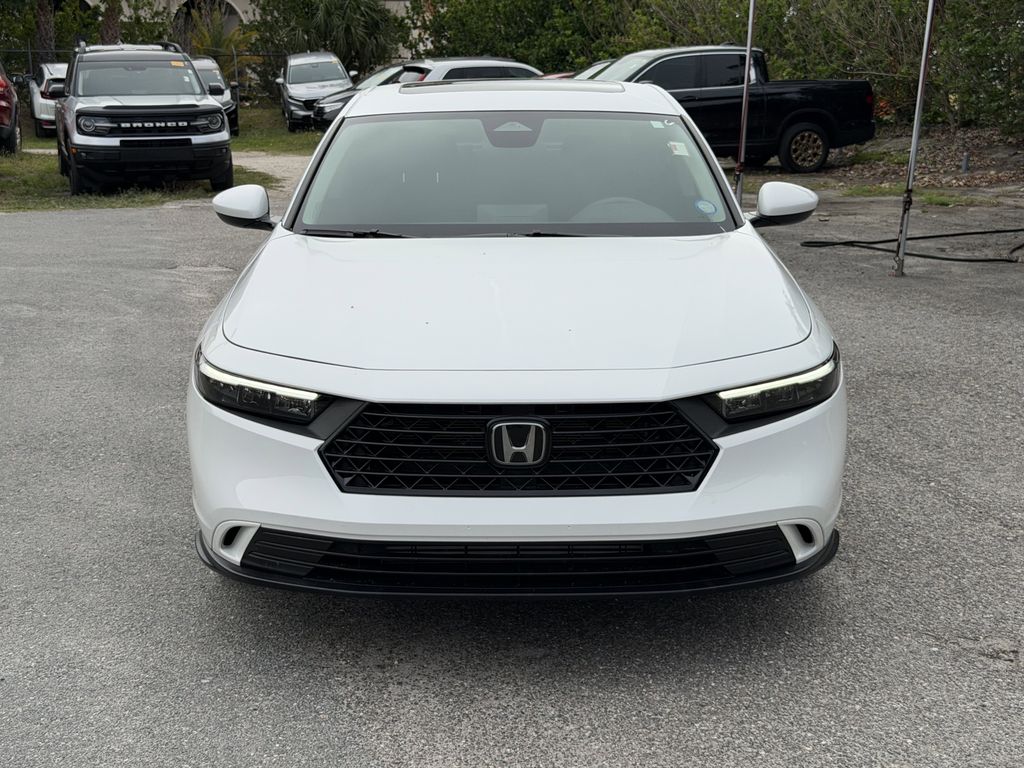 2023 Honda Accord EX Image 3 of 32