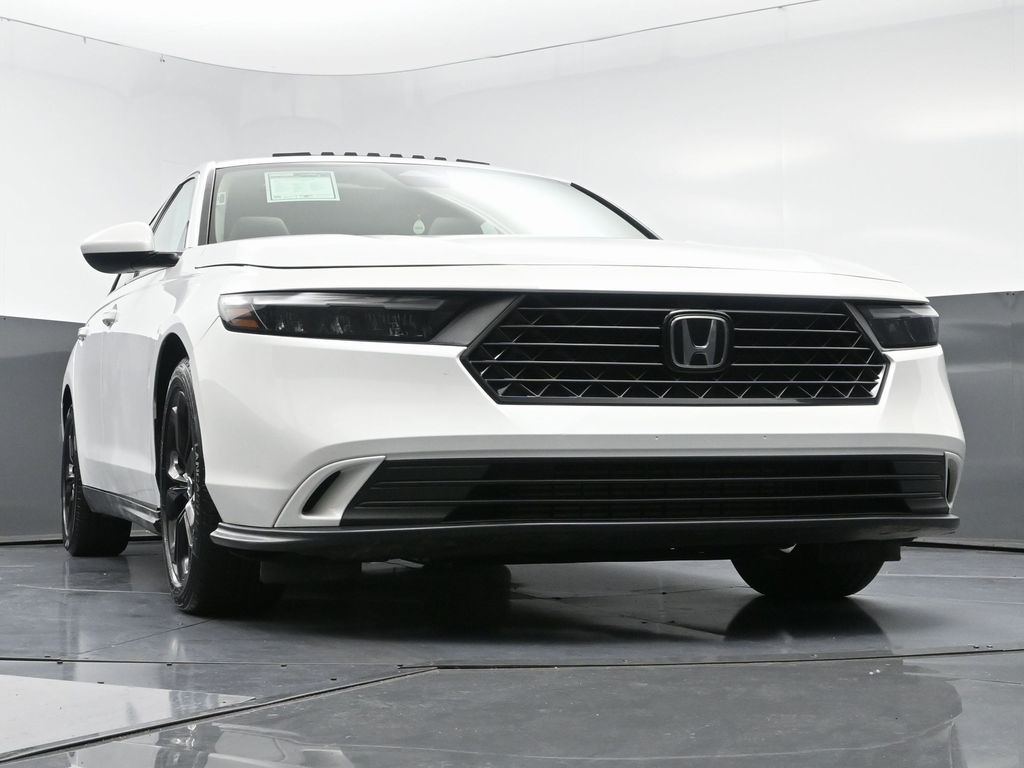 2023 Honda Accord EX Image 10 of 51