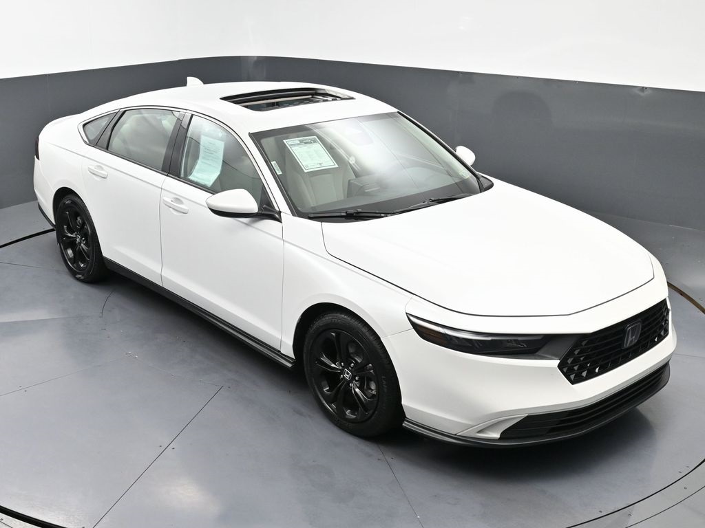 2023 Honda Accord EX Image 4 of 51