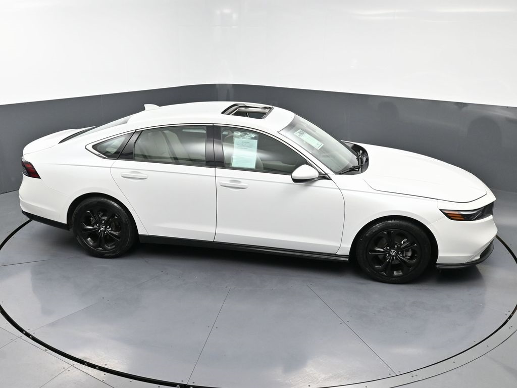 2023 Honda Accord EX Image 5 of 51