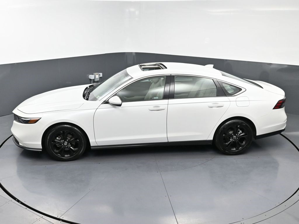 2023 Honda Accord EX Image 18 of 51