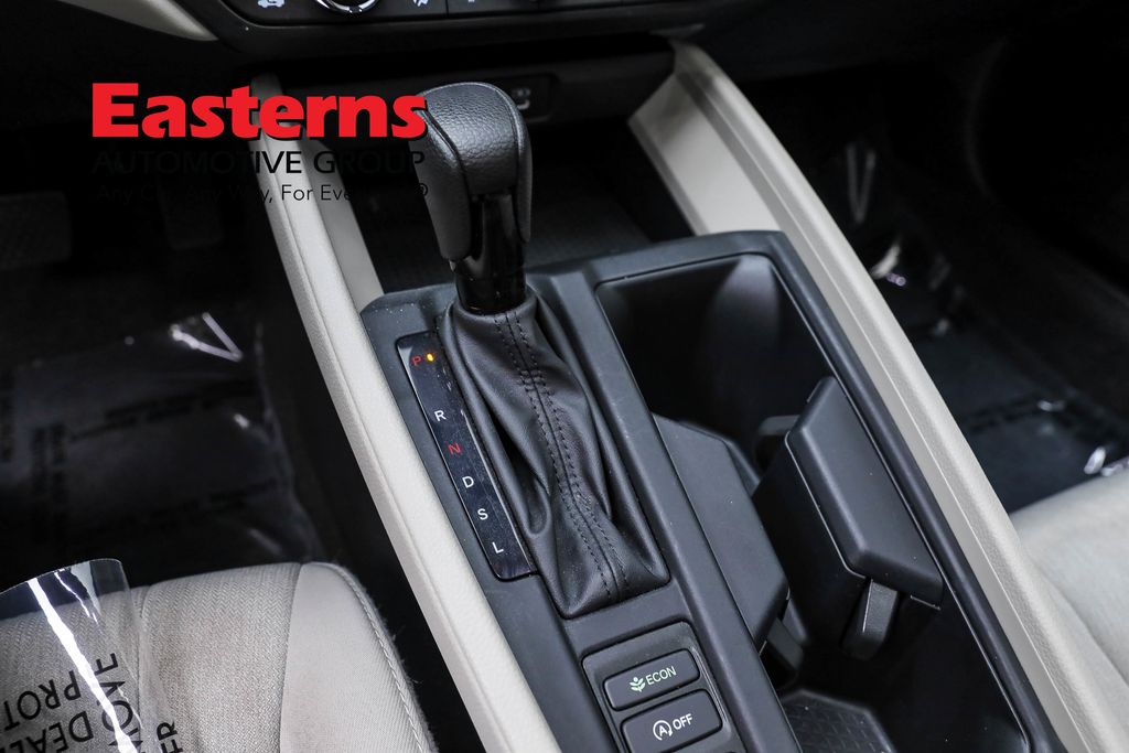 Vehicle image 43 of 98