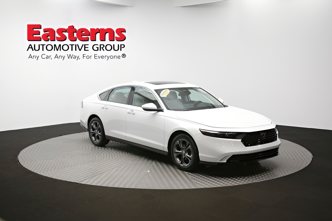 Vehicle image 72 of 98