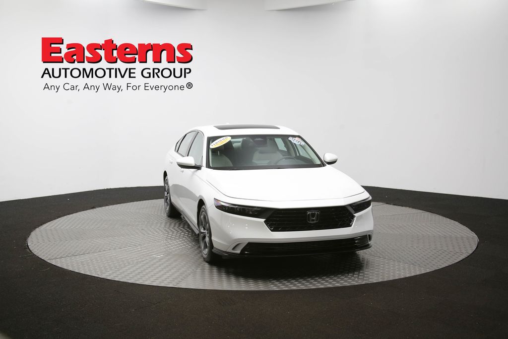 Vehicle image 12 of 98