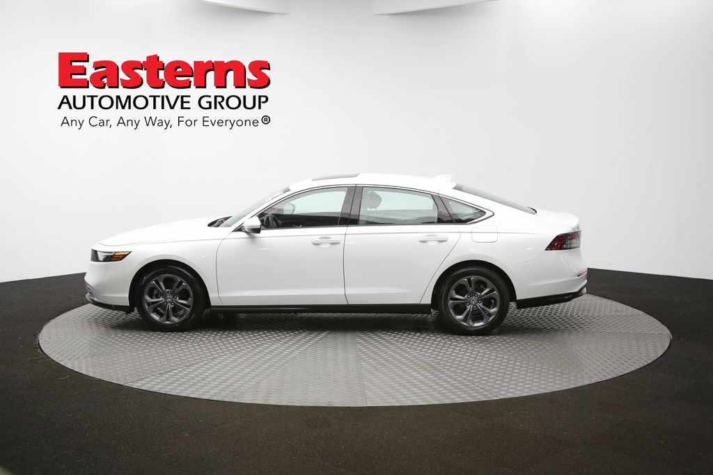 Vehicle image 35 of 98