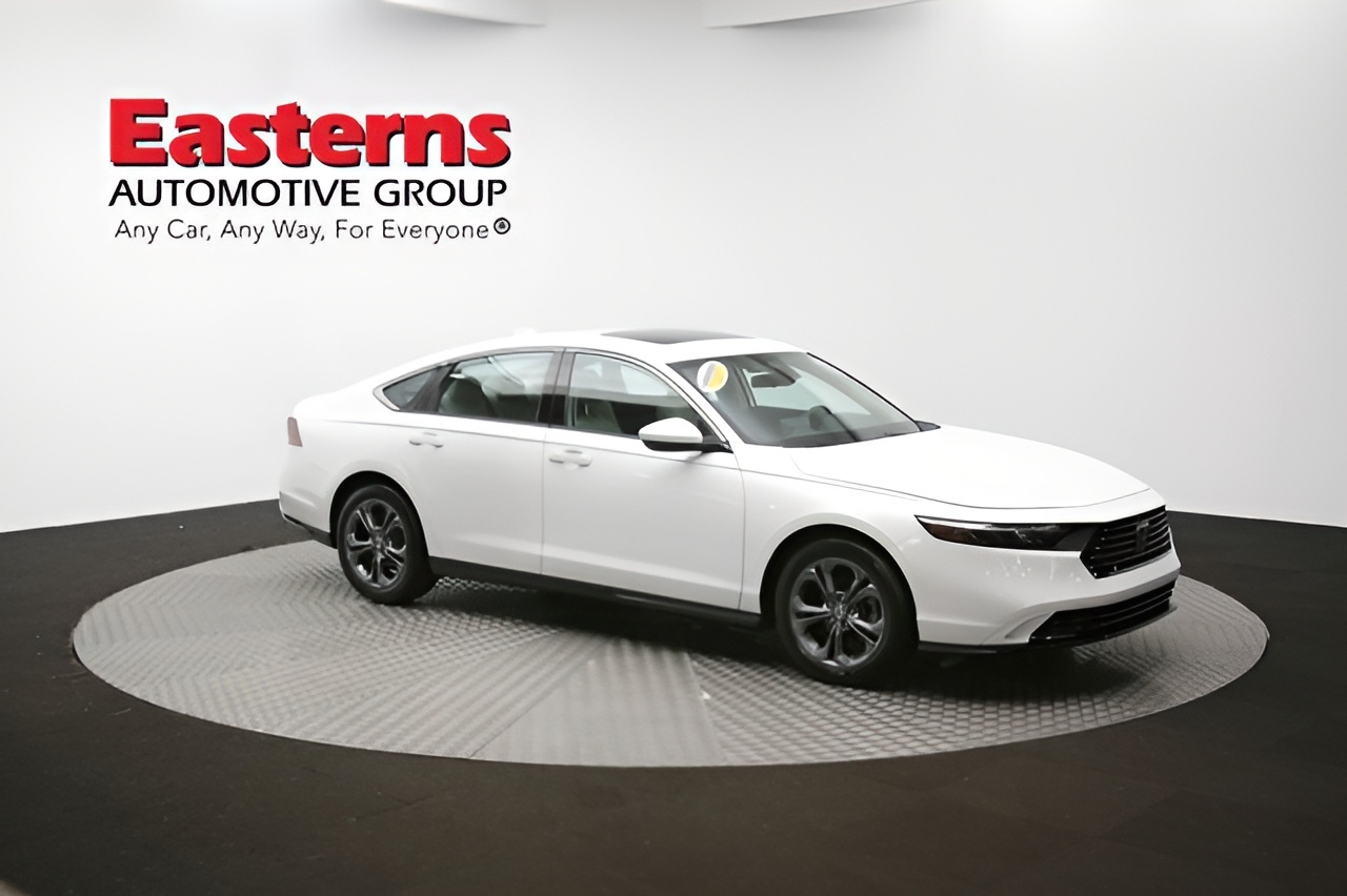 Vehicle image 77 of 98