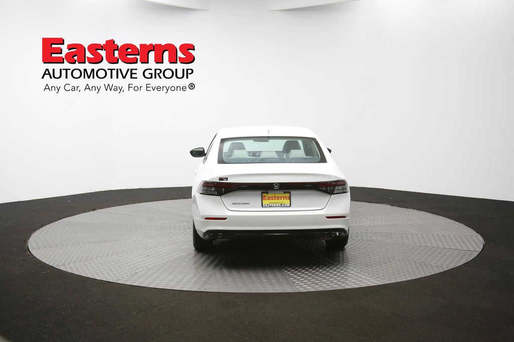 Vehicle image 26 of 98