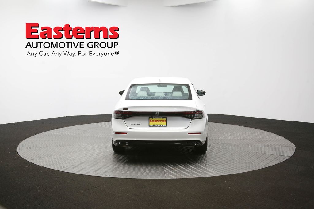 Vehicle image 27 of 98