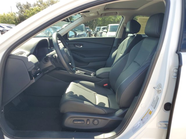 2023 Honda Accord Hybrid EX-L Image 7 of 30