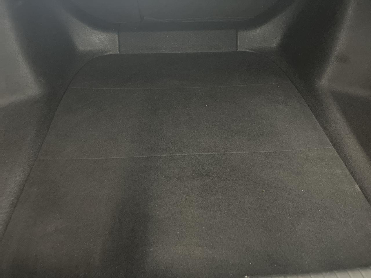Vehicle image 23 of 25
