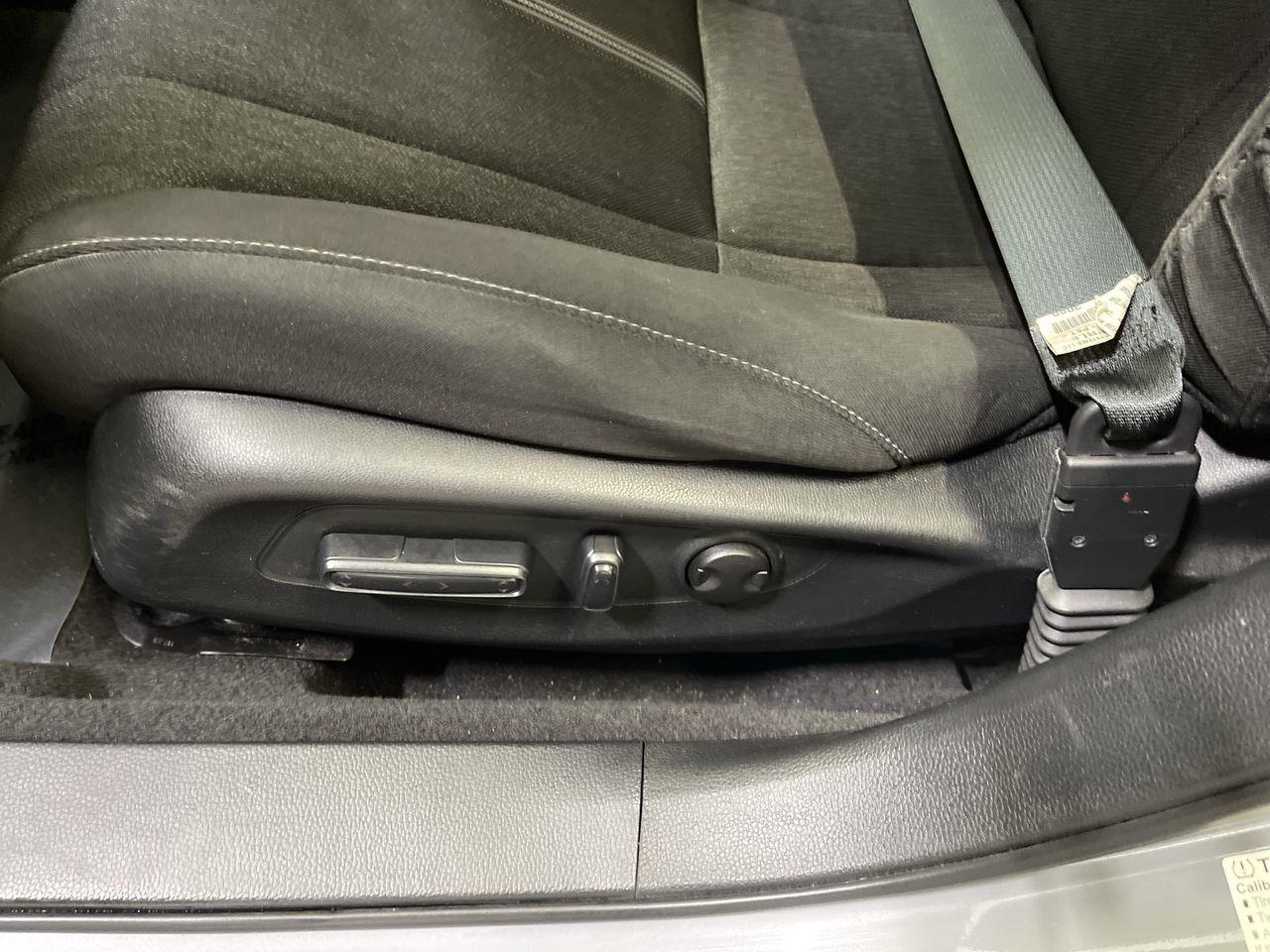 Vehicle image 12 of 25