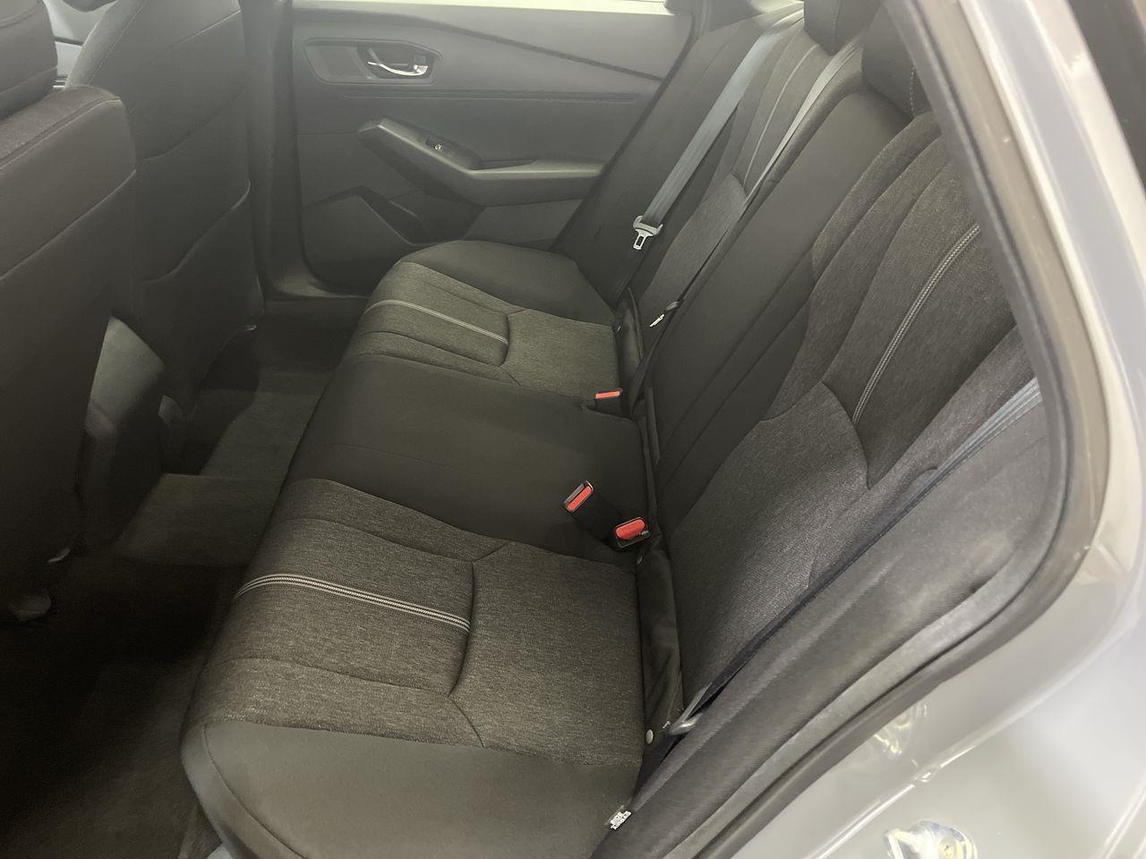 Vehicle image 22 of 25