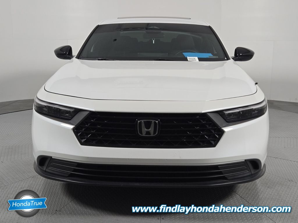 2023 Honda Accord Hybrid Sport Image 2 of 33