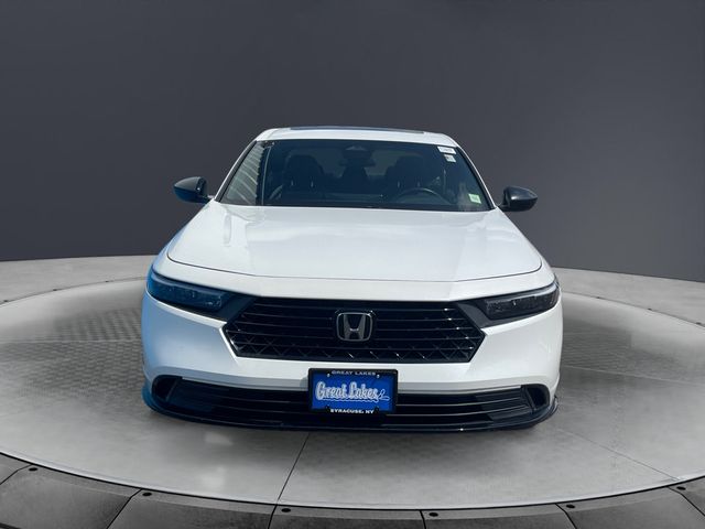 2023 Honda Accord Hybrid Sport-L Image 2 of 16