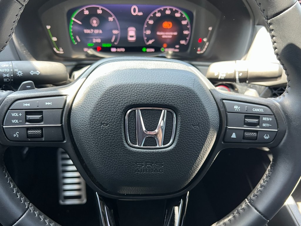 Vehicle image 18 of 28