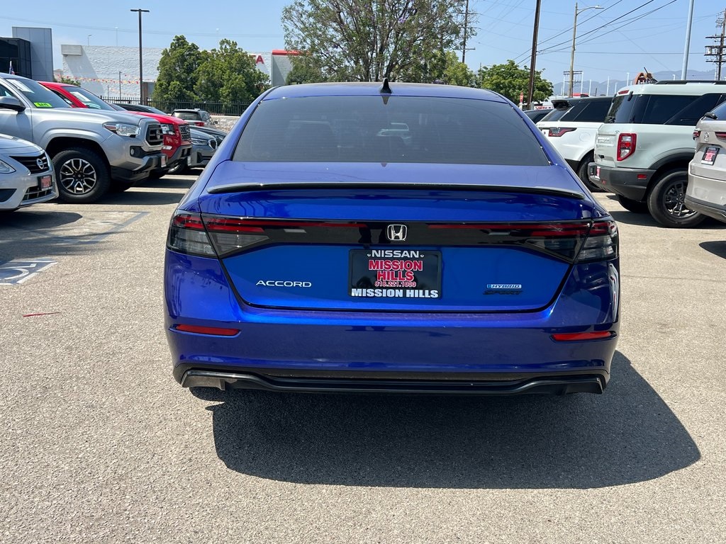 Vehicle image 5 of 28