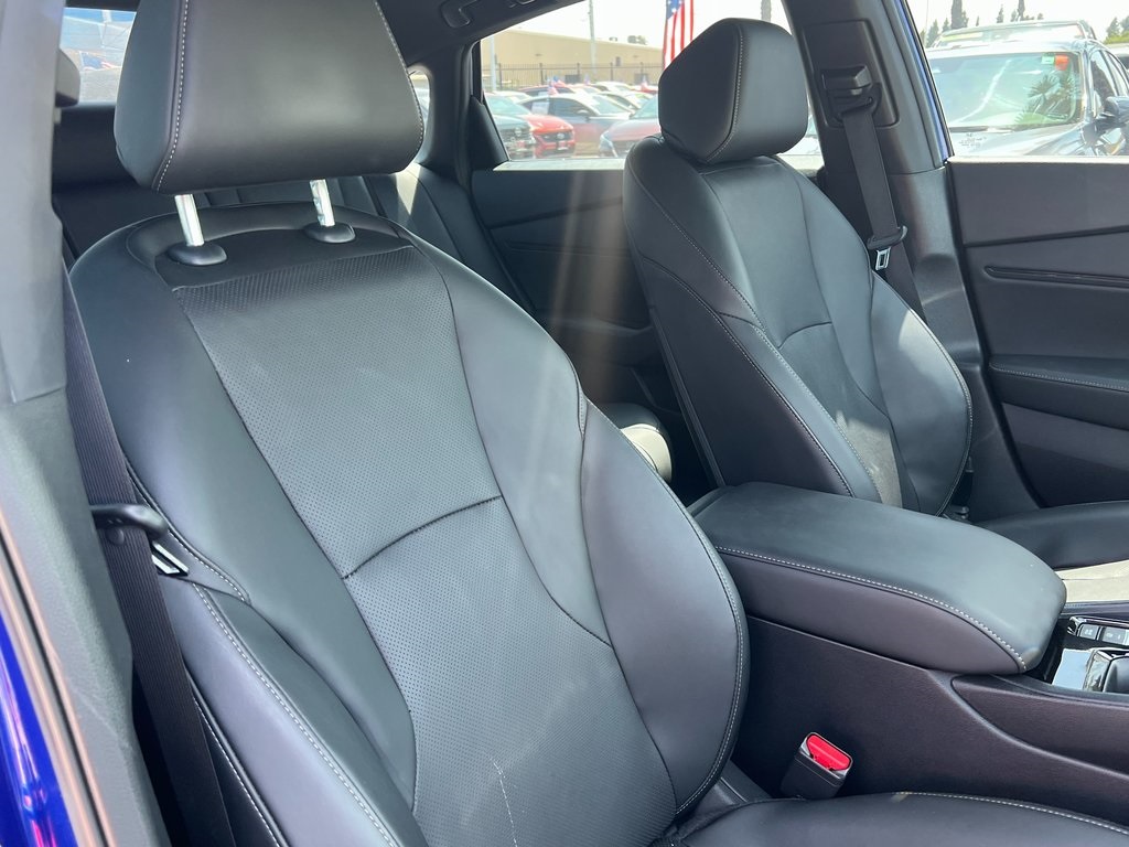 Vehicle image 9 of 28