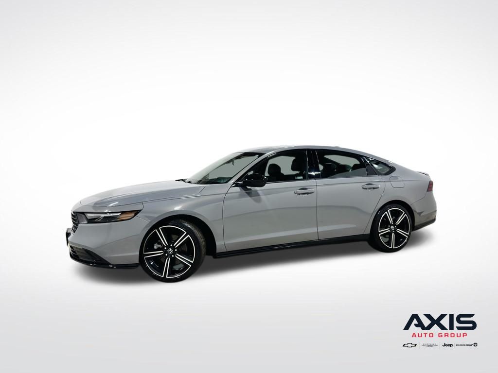 2023 Honda Accord Hybrid Sport-L Image 2 of 38