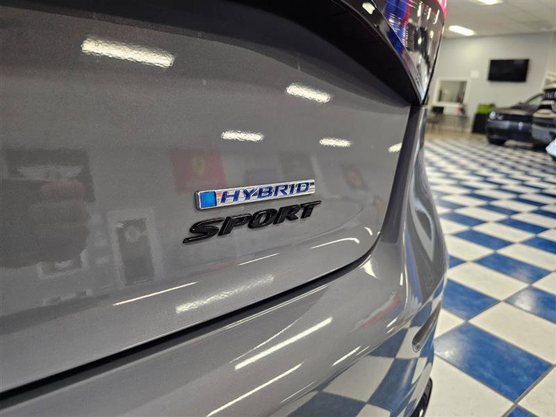 Vehicle image 24 of 27