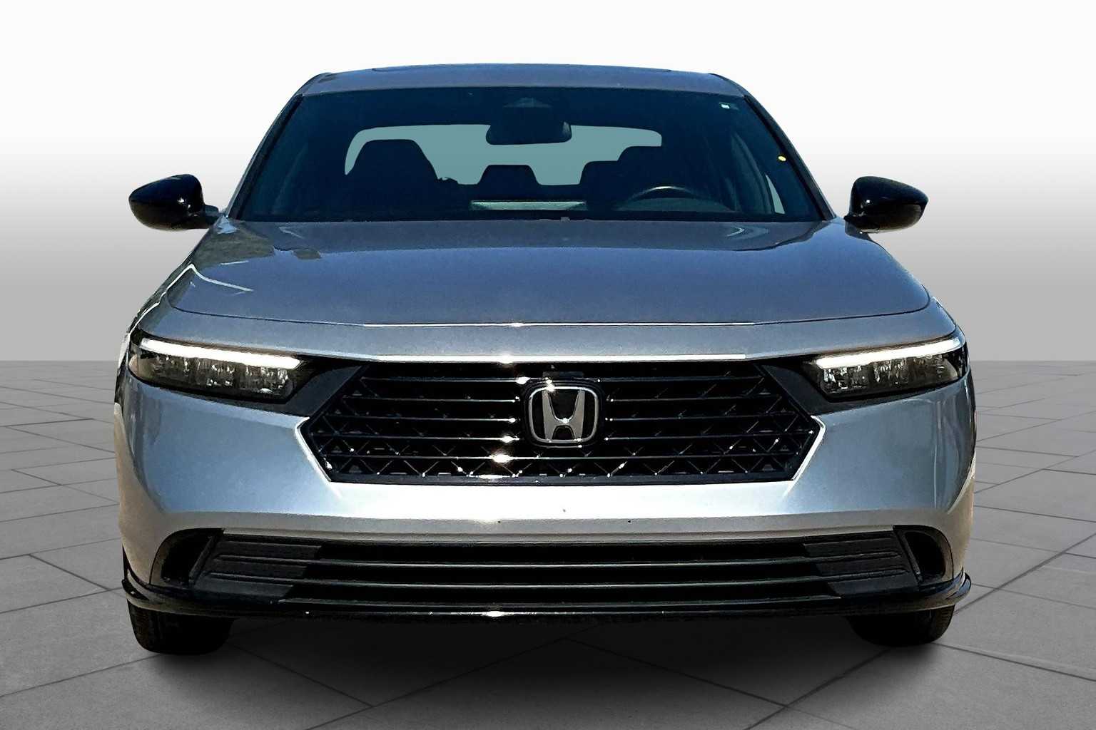 Vehicle image 2 of 34