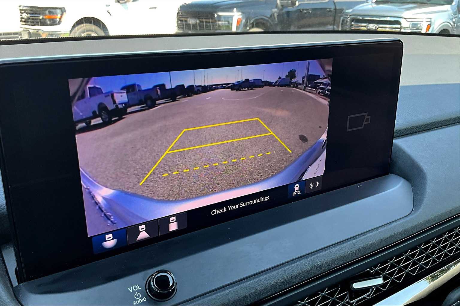 Vehicle image 21 of 34